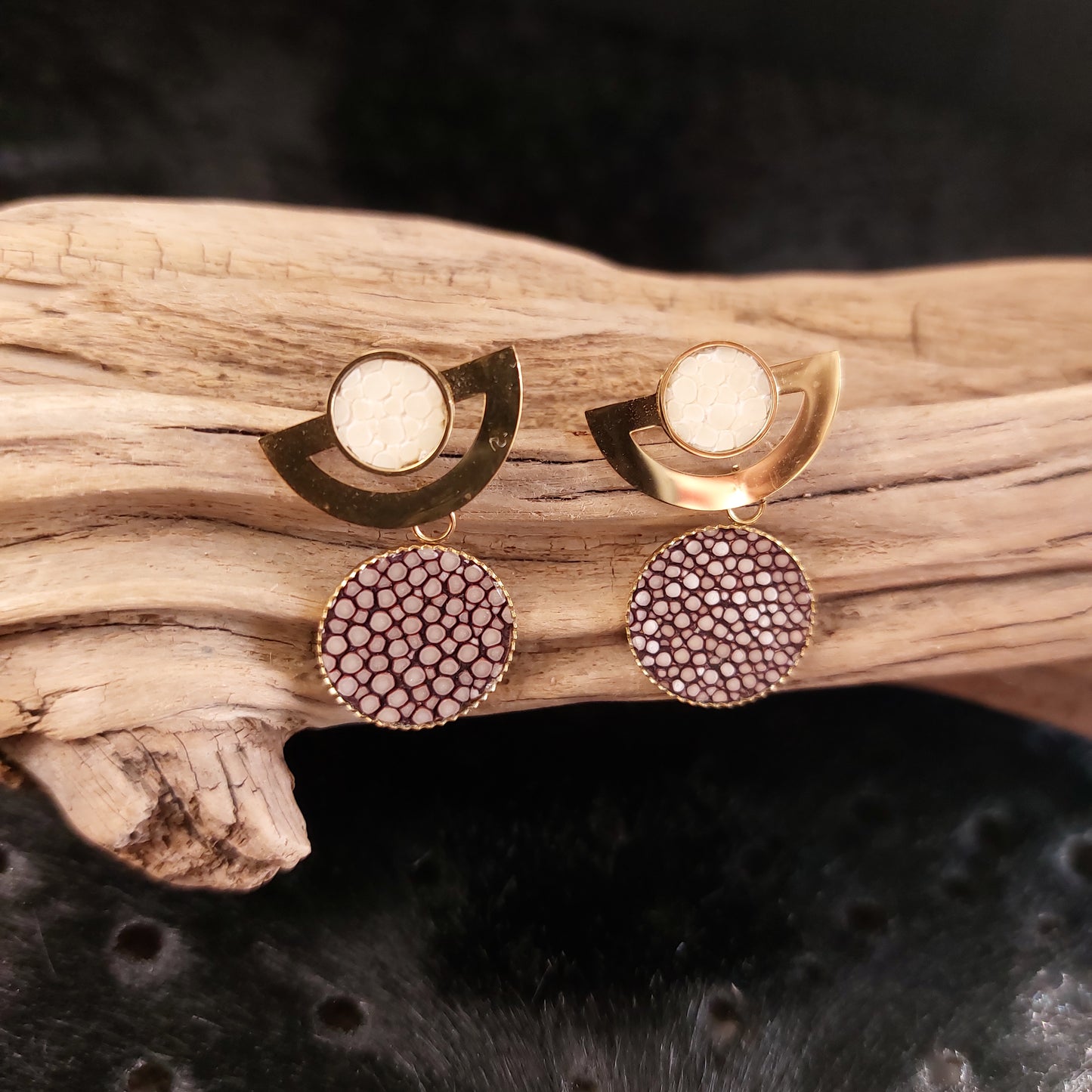 Boucles d'oreilles en Acier Inox Doré et Galuchat