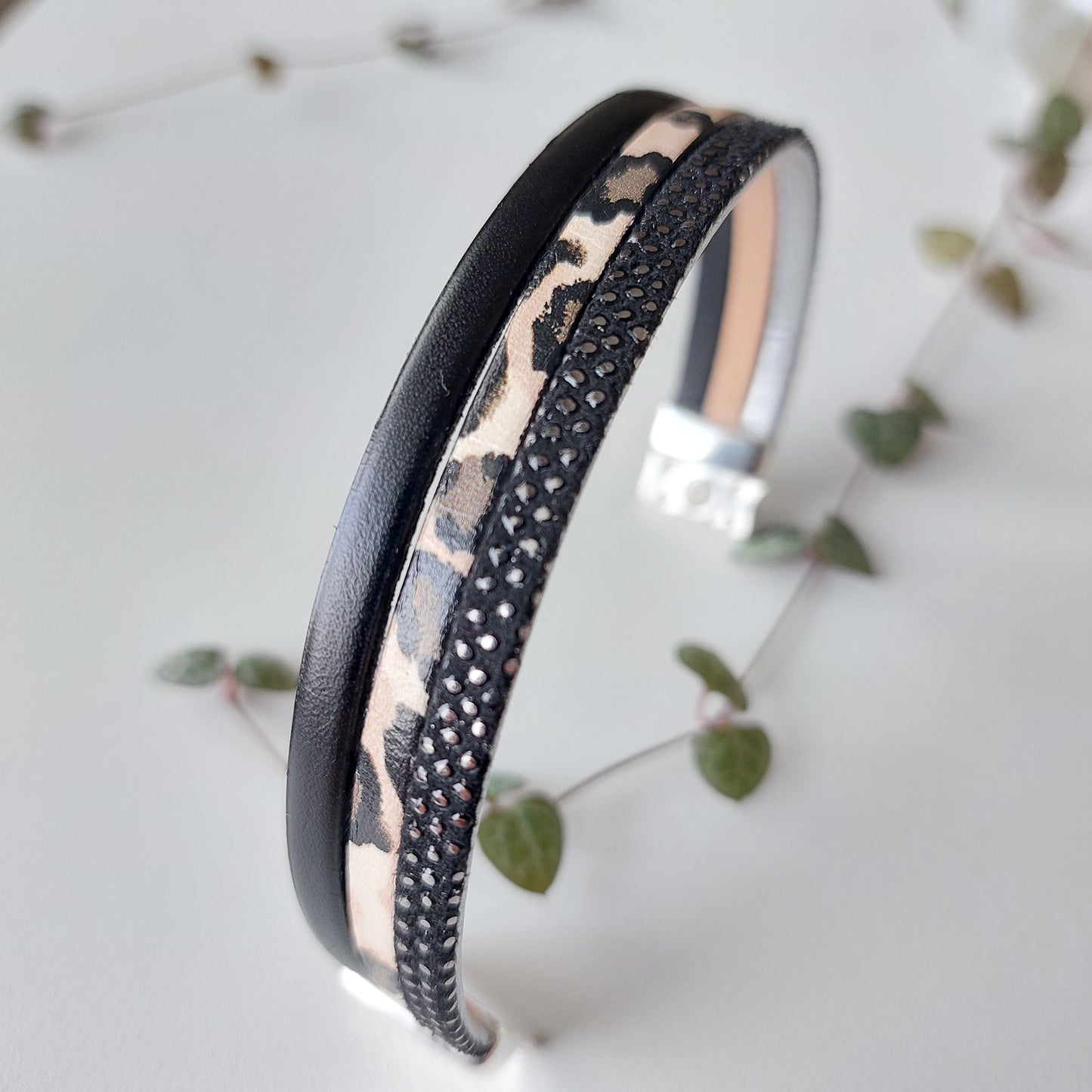 Bracelet manchette L15 Noir - imprimé léopard - Noir fantaisie